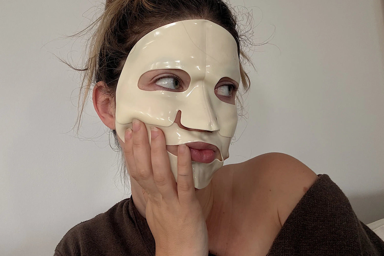 What Is Soobooji Skin? The Korean Skincare Guide to Oily Yet Dehydrated Skin